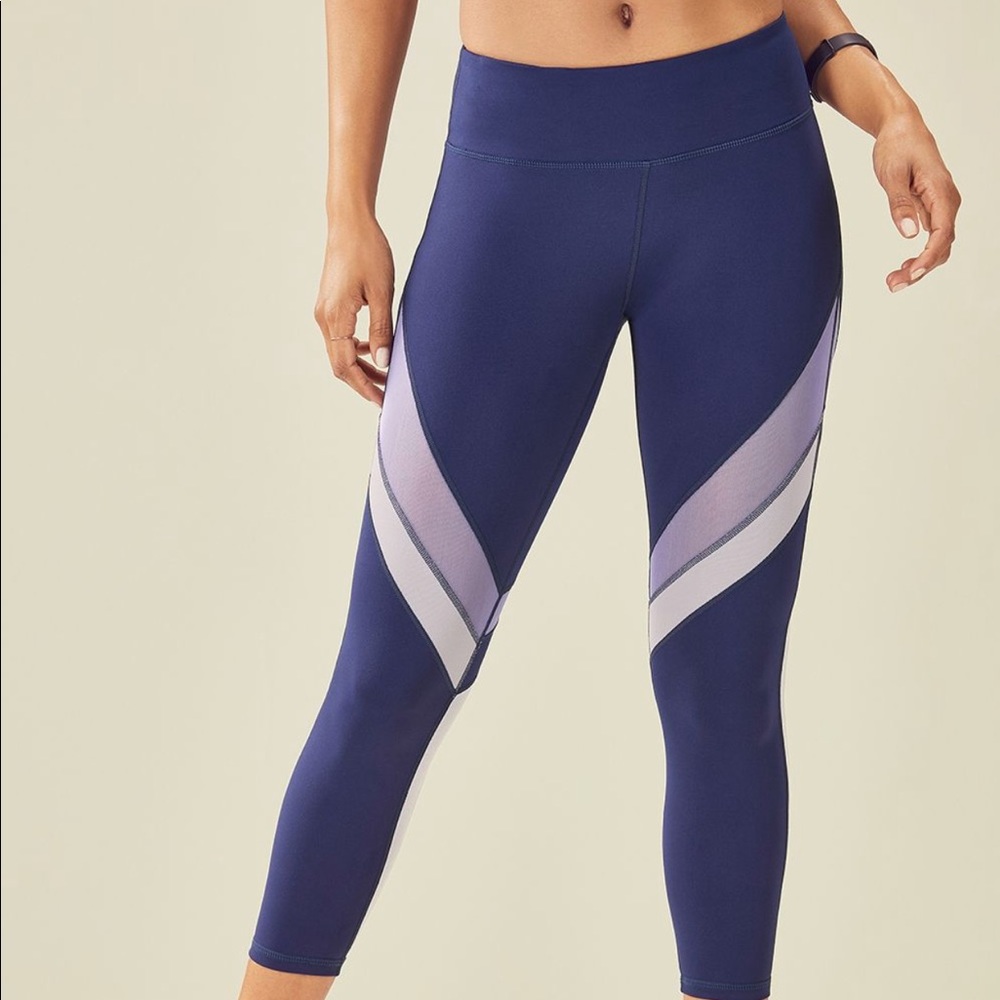 NWT Fabletics Brogan mesh Capri, M
